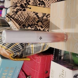 Love+Craft+Beauty Glare Gloss in Dream Pop